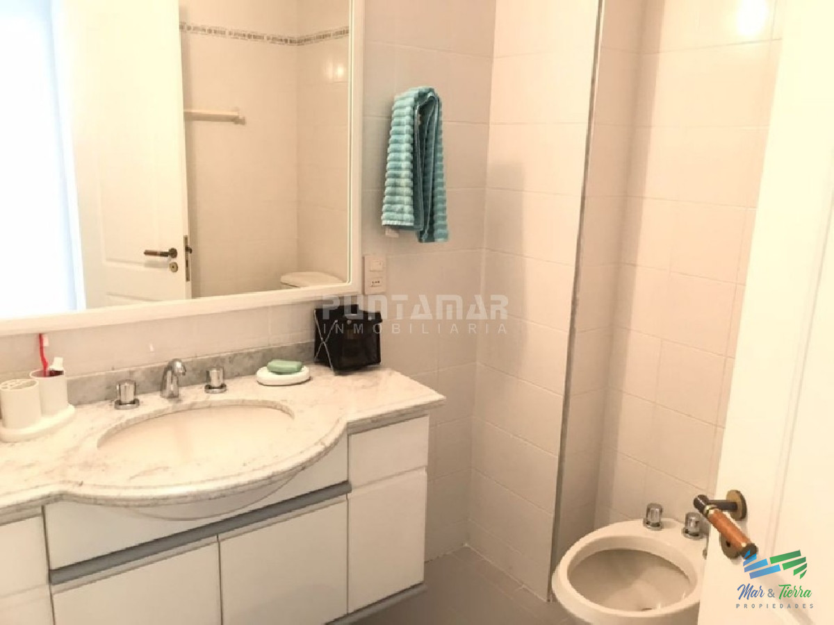 Apartamento ID.2146 - HERMOSO APARTAMENTO CON UNA AMPLIA TERRAZA , UBICADO A UNA CUADRA DE PLAYA MANSA, MUY LINDA VISTA DESPEJADA EN UN ENTORNO DE NATURALEZA Y VERDE.