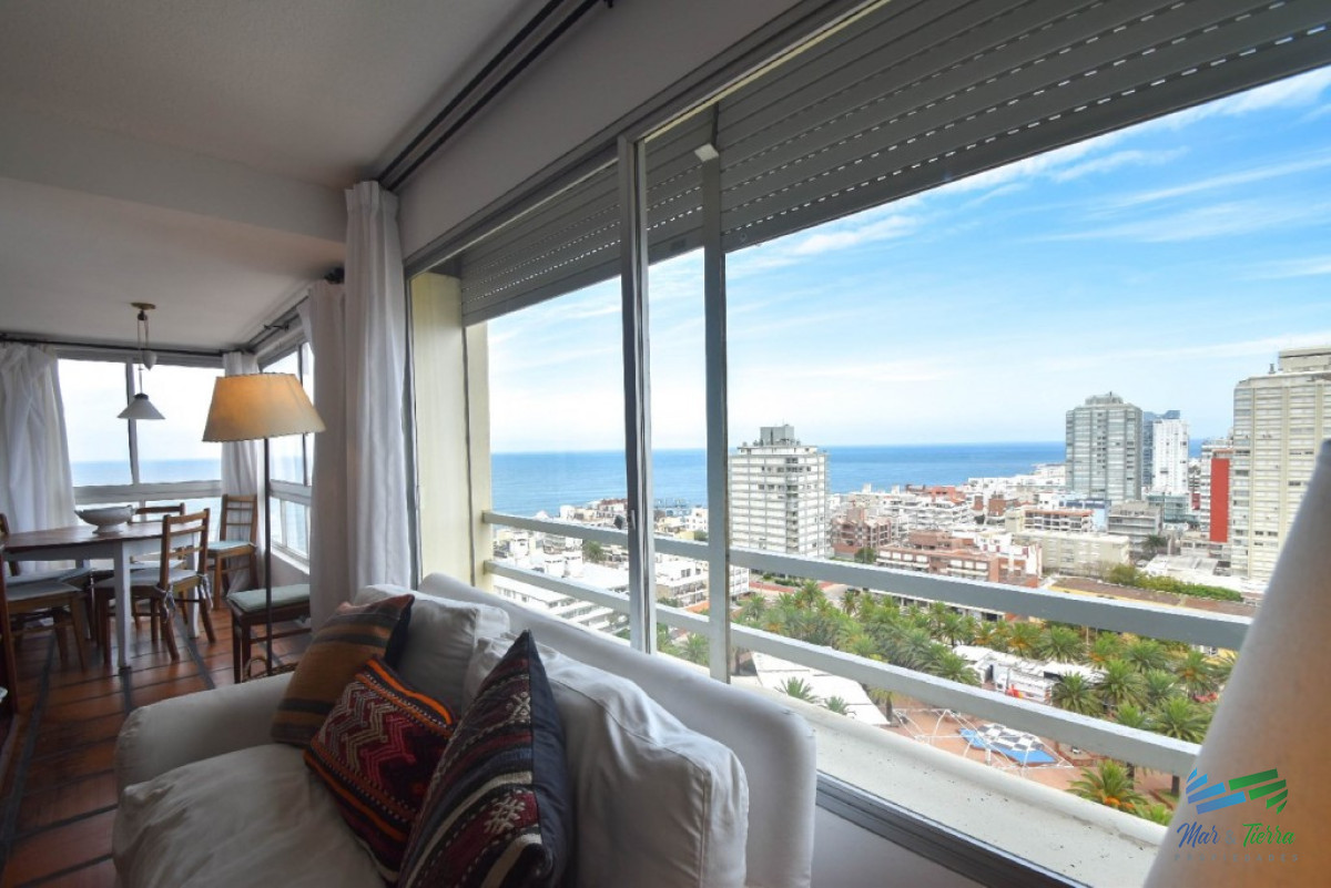 Apartamento ID.2457 - Apartamento de 3 dormitorios con vista al mar ,Punta del Este