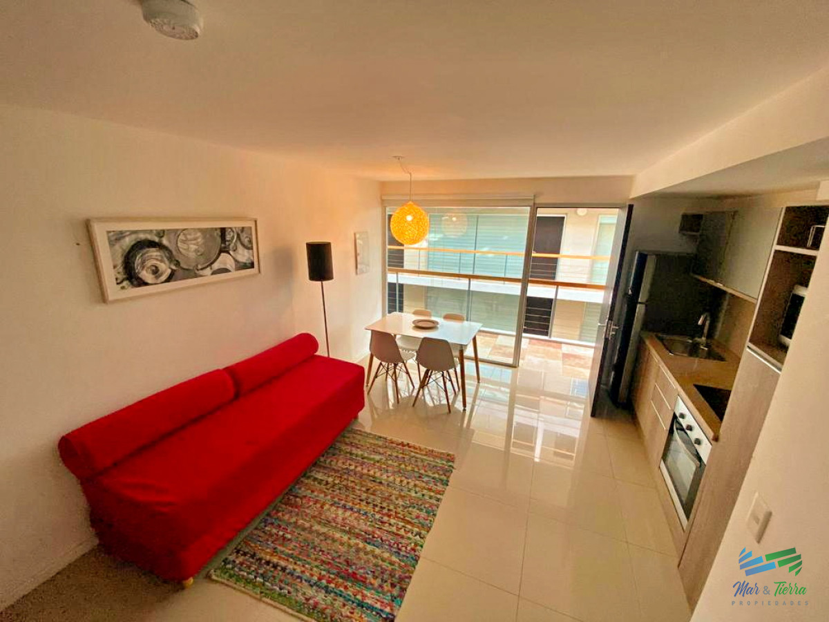 Apartamento ID.4230 - En venta apartamento con garaje en Peninsula, cerca Puerto Punta del Este.