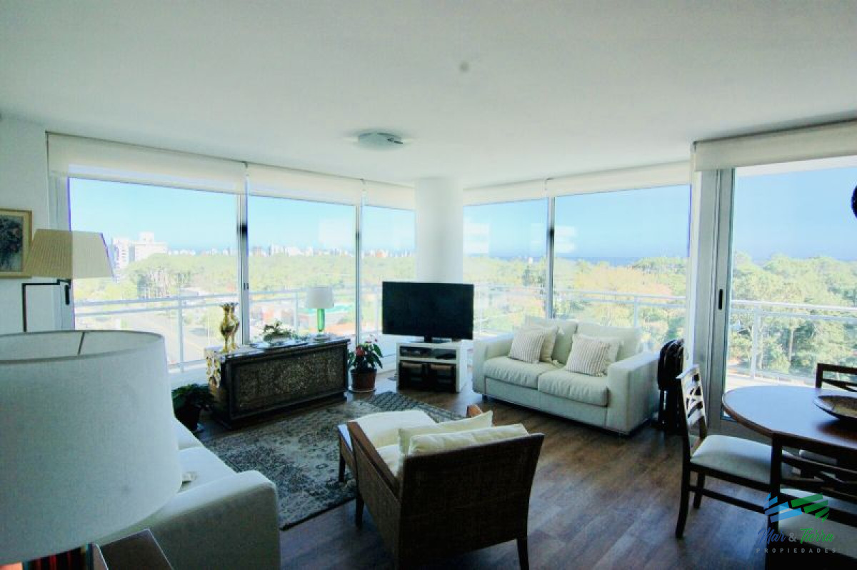 Apartamento ID.2533 - Apartamento 3 dormitorios en venta, Av. Roosevelt, Punta del Este