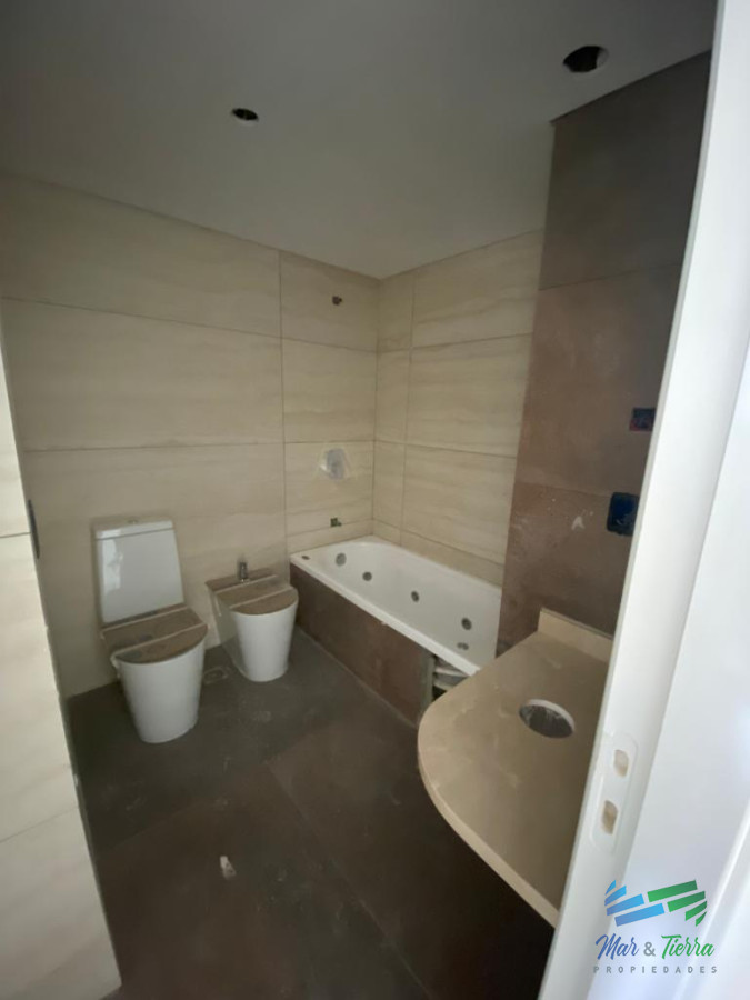 Apartamento ID.3576 - Vendo apartamento a estrenar, 2 dormitorios, excelentes servicios, playa mansa, Punta del Este