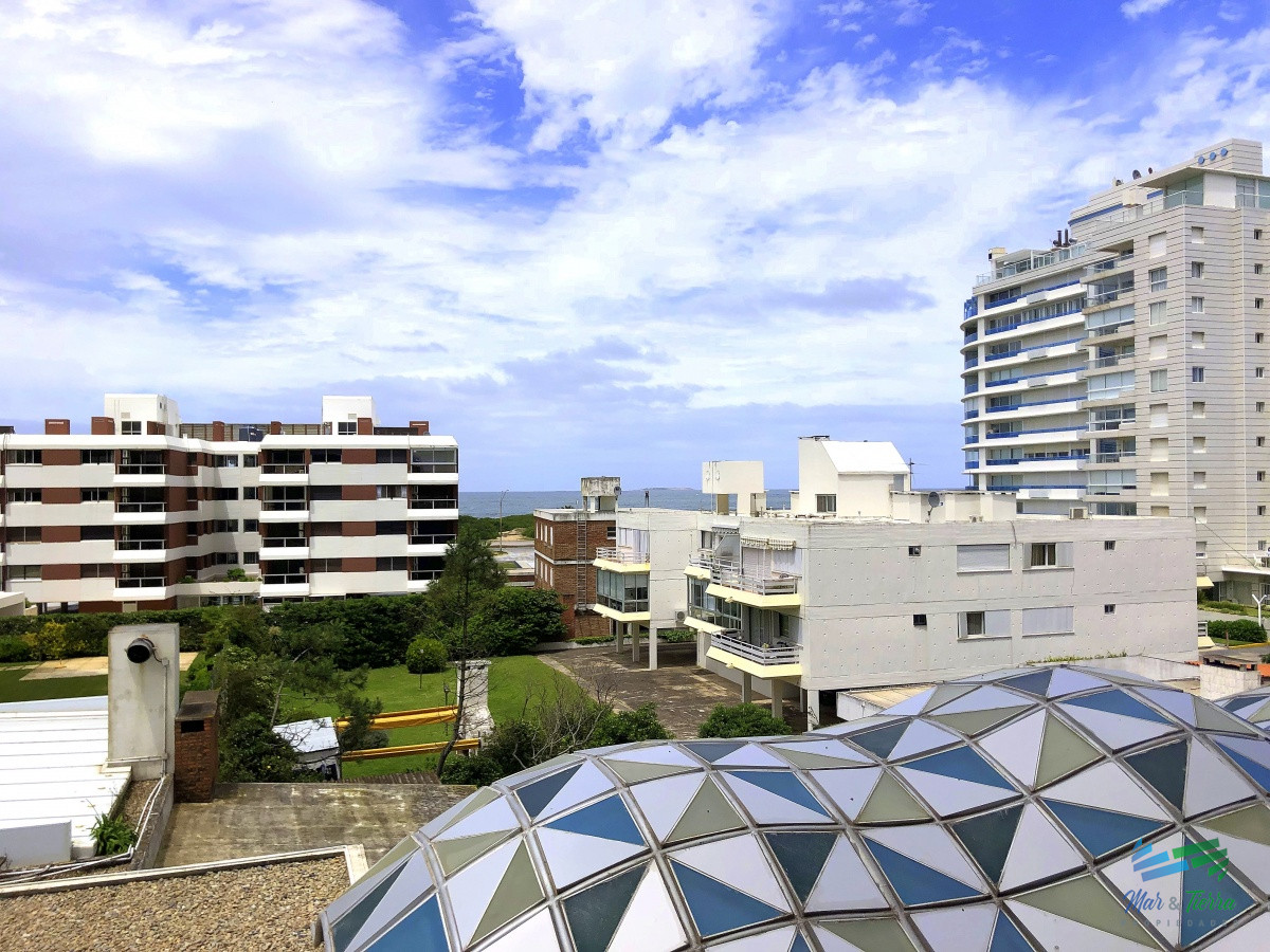 Apartamento ID.3923 - Venta Alquiler apartamento 3 dormitorios 2 baños playa brava punta del este