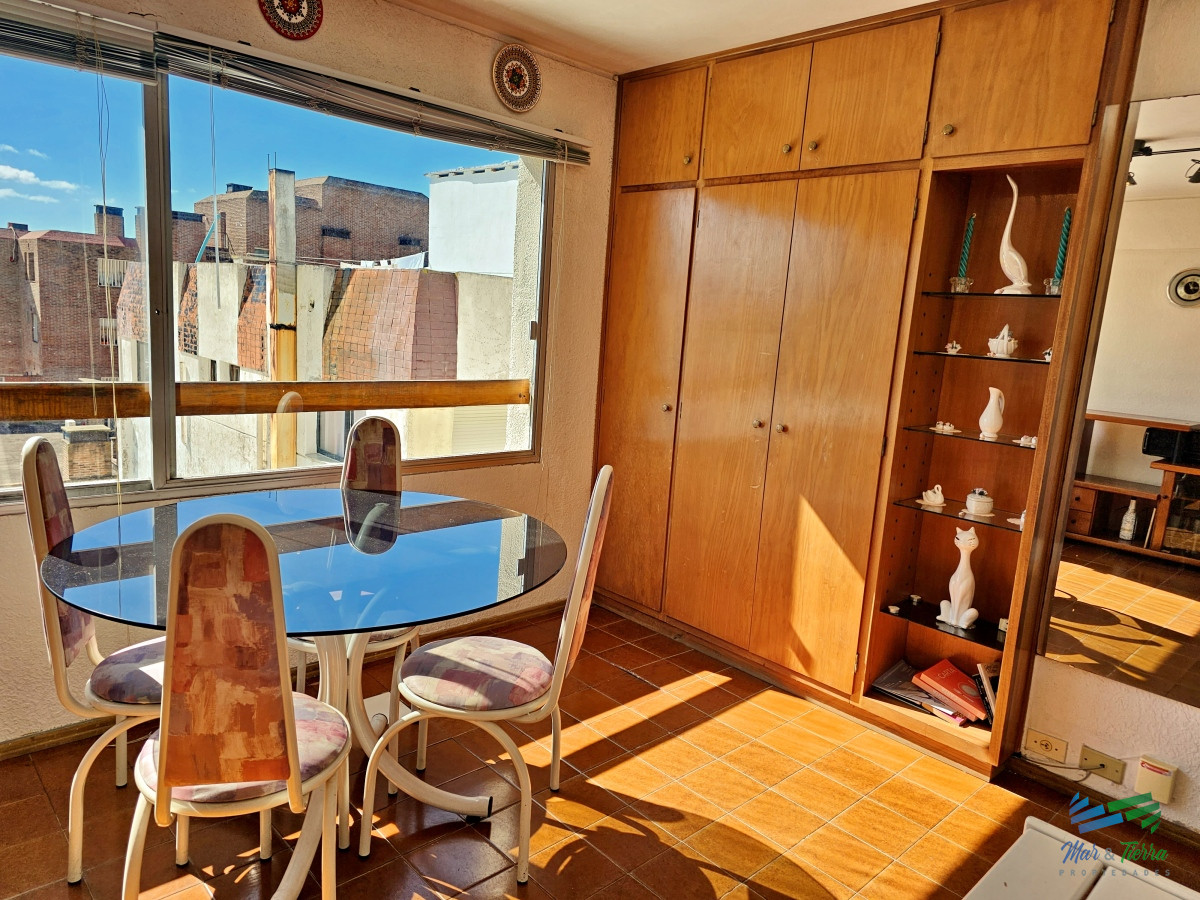 Apartamento ID.4488 - En venta apartamento 1 dormitorio con garaje en Peninsula, Punta del Este