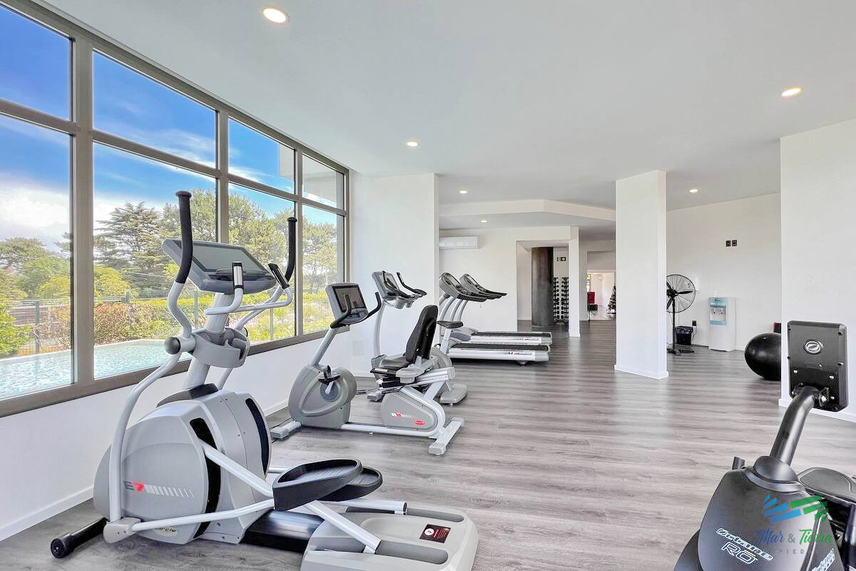 Apartamento ID.2607 - Alquiler anual apartamento 2 dormitorios con servicios en Roosevelt, Punta del Este