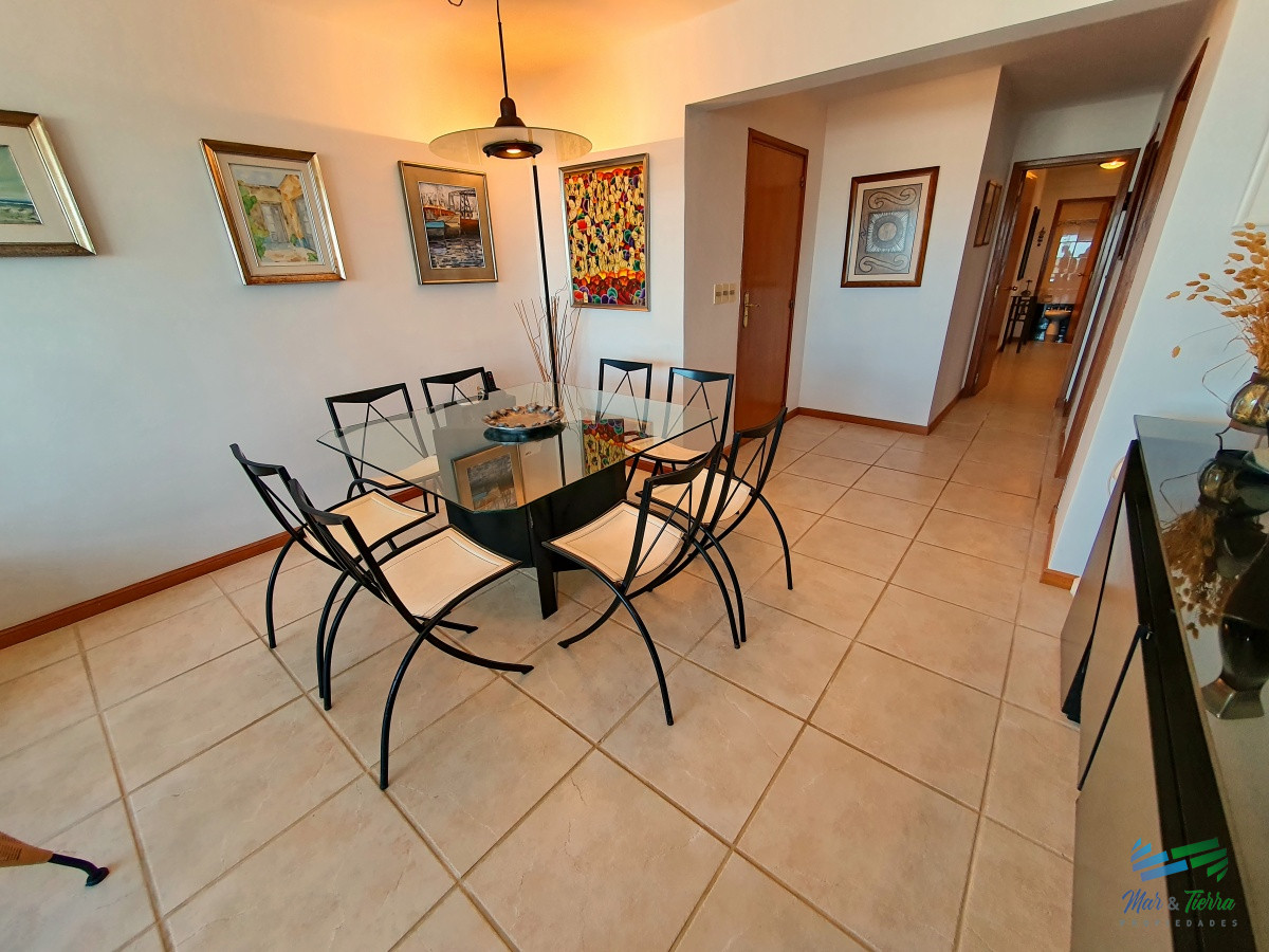 Apartamento ID.183 - Vendo o alquilo apartamento 3 dormitorios en primera línea en Penínsulta, Punta del Este 