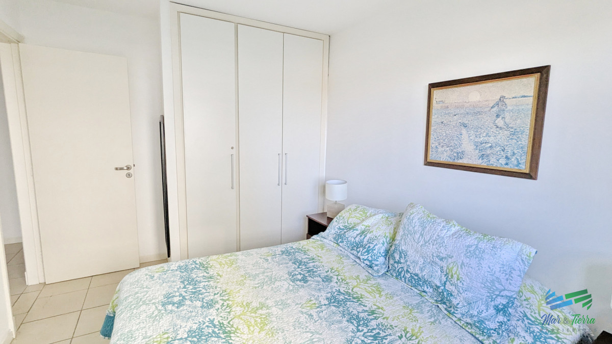 Apartamento ID.2326 - Venta de apartamento 1 dormitorio esquinero con balcon y cochera sobre Roosevelt