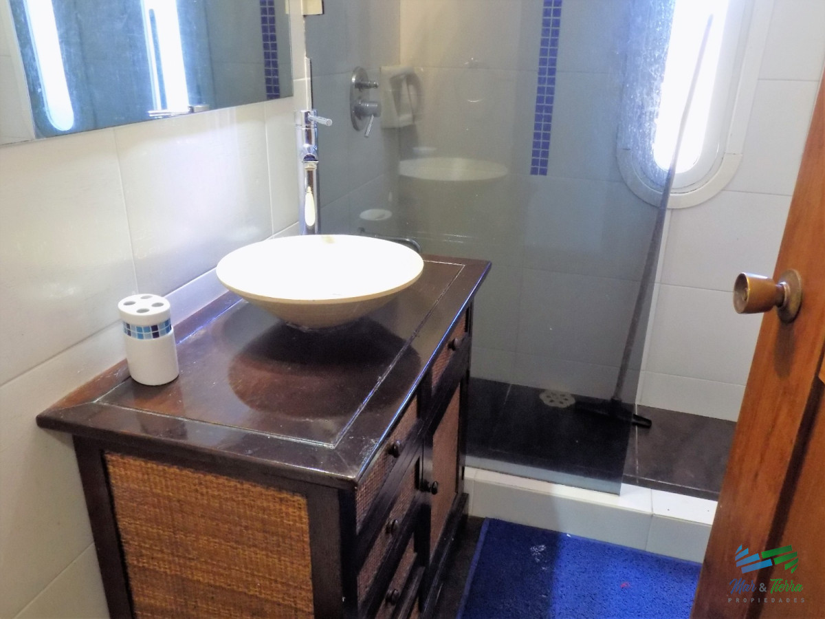 Apartamento ID.2190 - Vendo apartamento 3 dormitorios frente a playa mansa, Punta del Este.