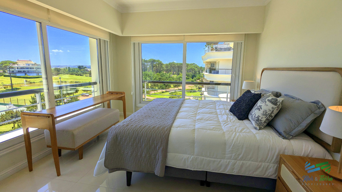 Apartamento ID.4211 - Venta de Apartamento 4 DORMITORIOS con vista al mar en VERAMANSA