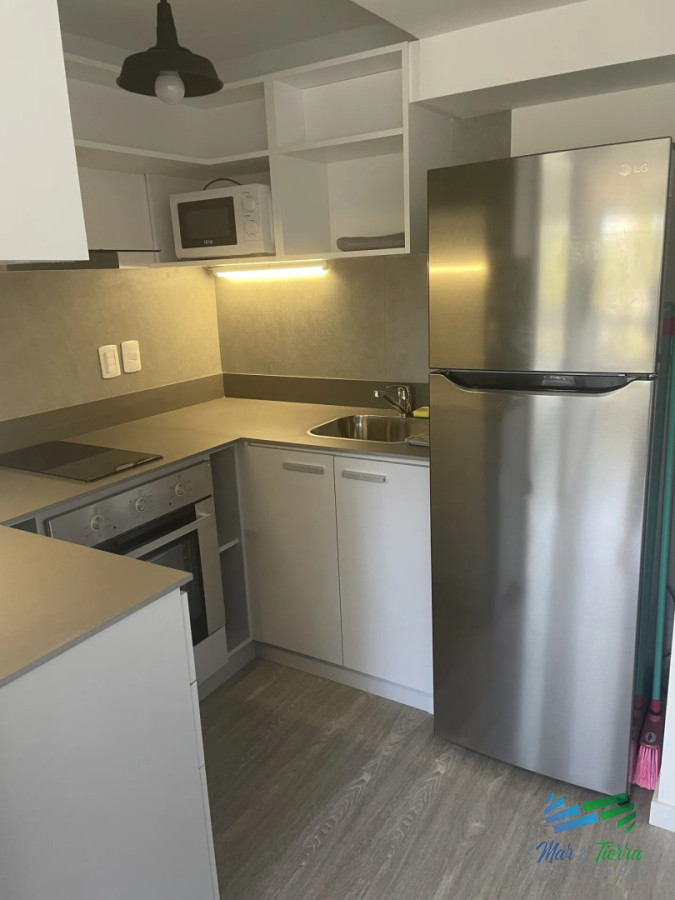Apartamento ID.5665 - Venta de apartamento un dormitorio sobre Roosevelt con servicios