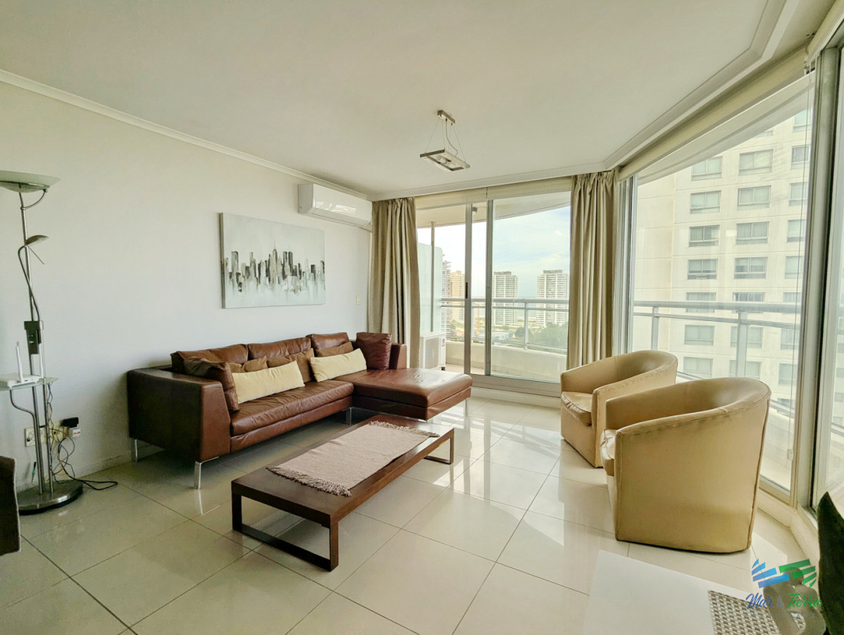 Apartamento ID.5703 - Alquiler en baja temporada en Ocena Drive Punta del Este, 3 dormitorios