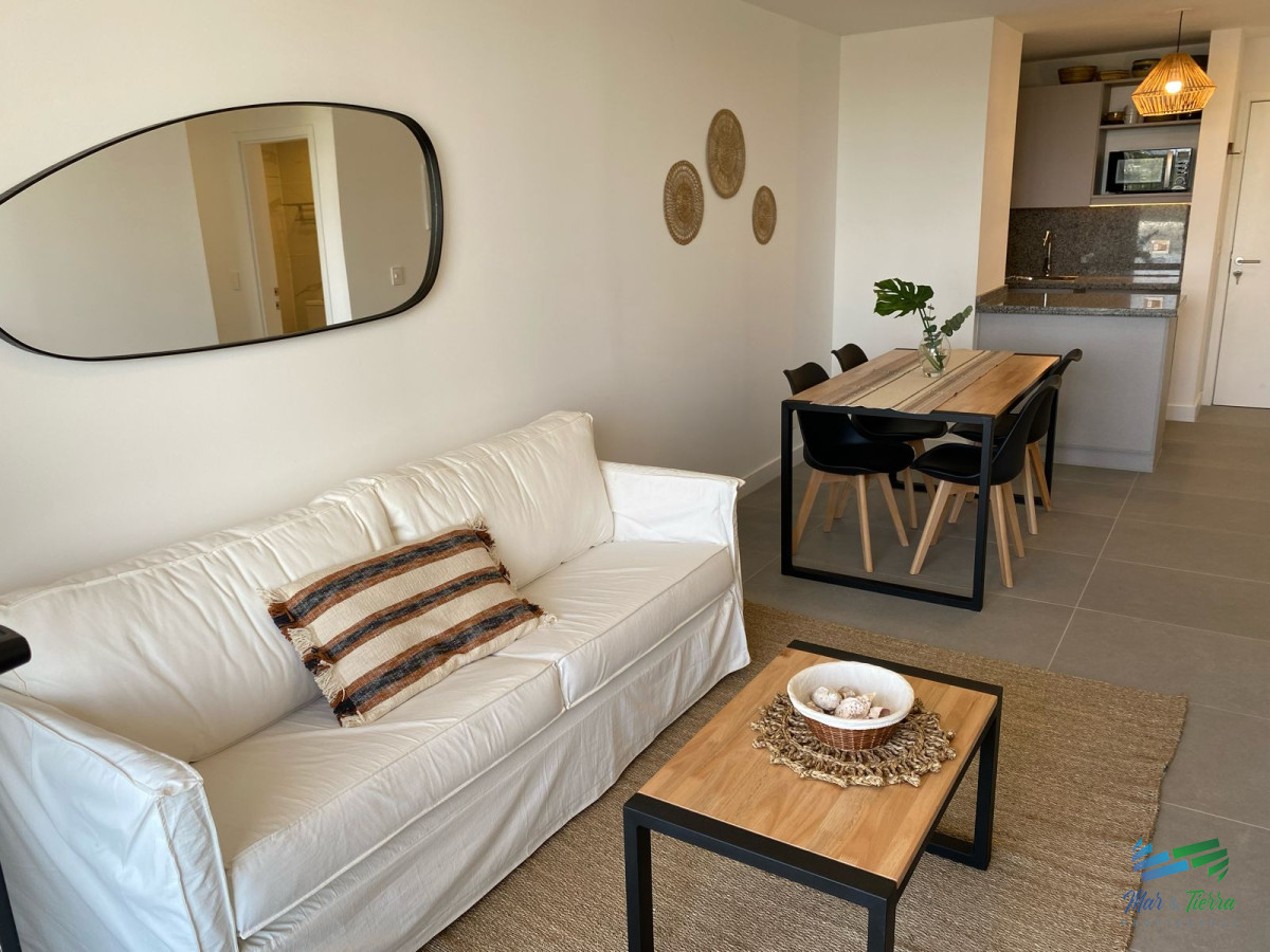 Apartamento ID.4558 - ALQUILER INVERNAL, UN DORMITORIO Y MEDIO. 2024 EDIFICIO CON SERVICIOS  