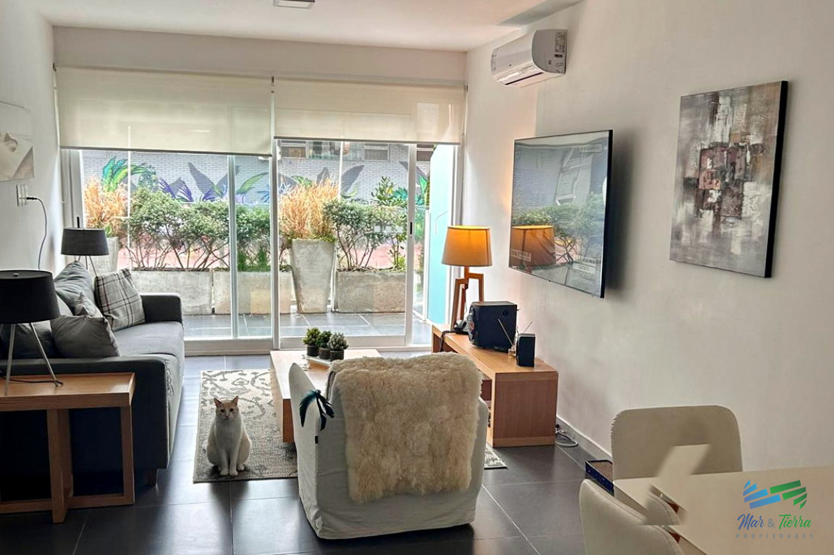 Apartamento ID.5009 - APARTAMENTO DISPONIBLE EN ALQUILER, AMPLIO, LUMINOSO, EN LA PENÍNSULA, PUNTA DEL ESTE.