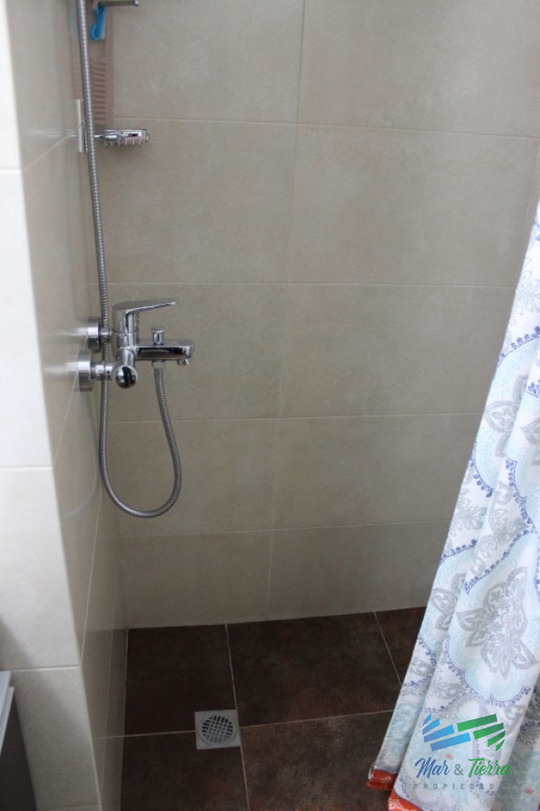 Apartamento ID.2302 - EN VENTA.. PISO ALTO CON VISTA AL PUERTO Y LA BRAVA !! MUY LUMINOSO