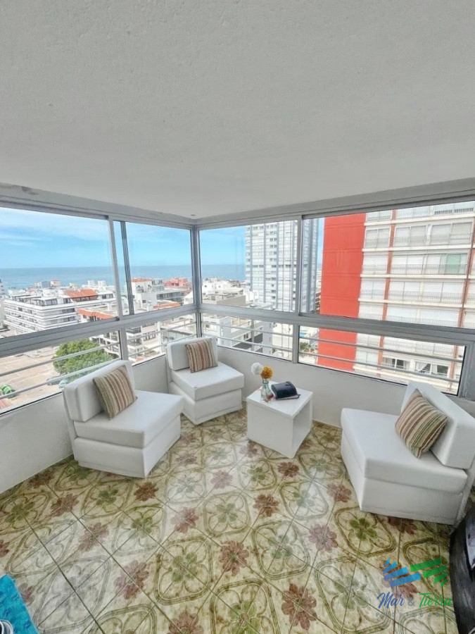 Apartamento ID.5667 - Venta de apartamento 2 y medio dormitorios en la península Punta del este  