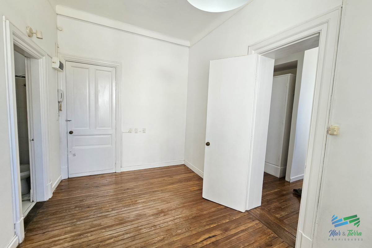 Apartamento ID.5721 - ALQUILER ANUAL Y VENTA EN LA PENÍNSULA, UN DORMITORIO, PUNTA DEL ESTE 
