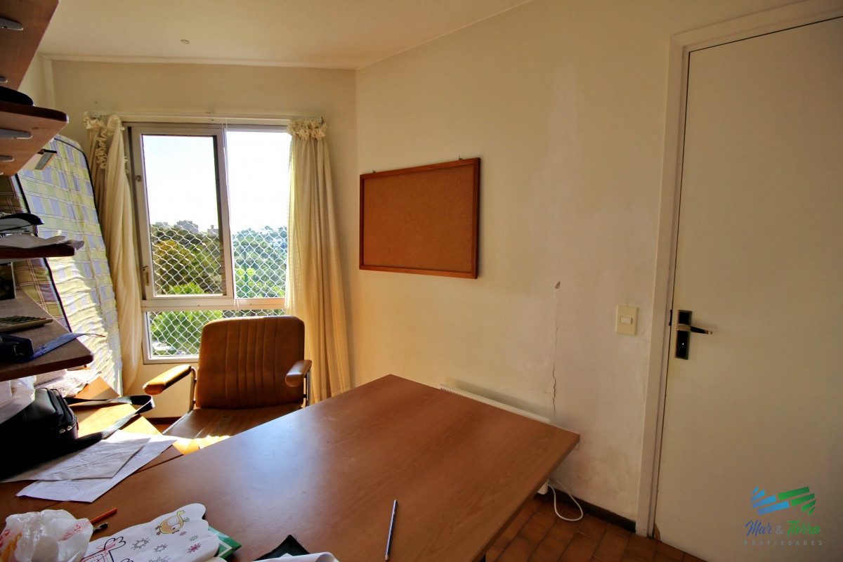 Apartamento ID.2532 - Alquilo apartamento de 3 dormitorios por verano, Roosevelt, Punta del Este.