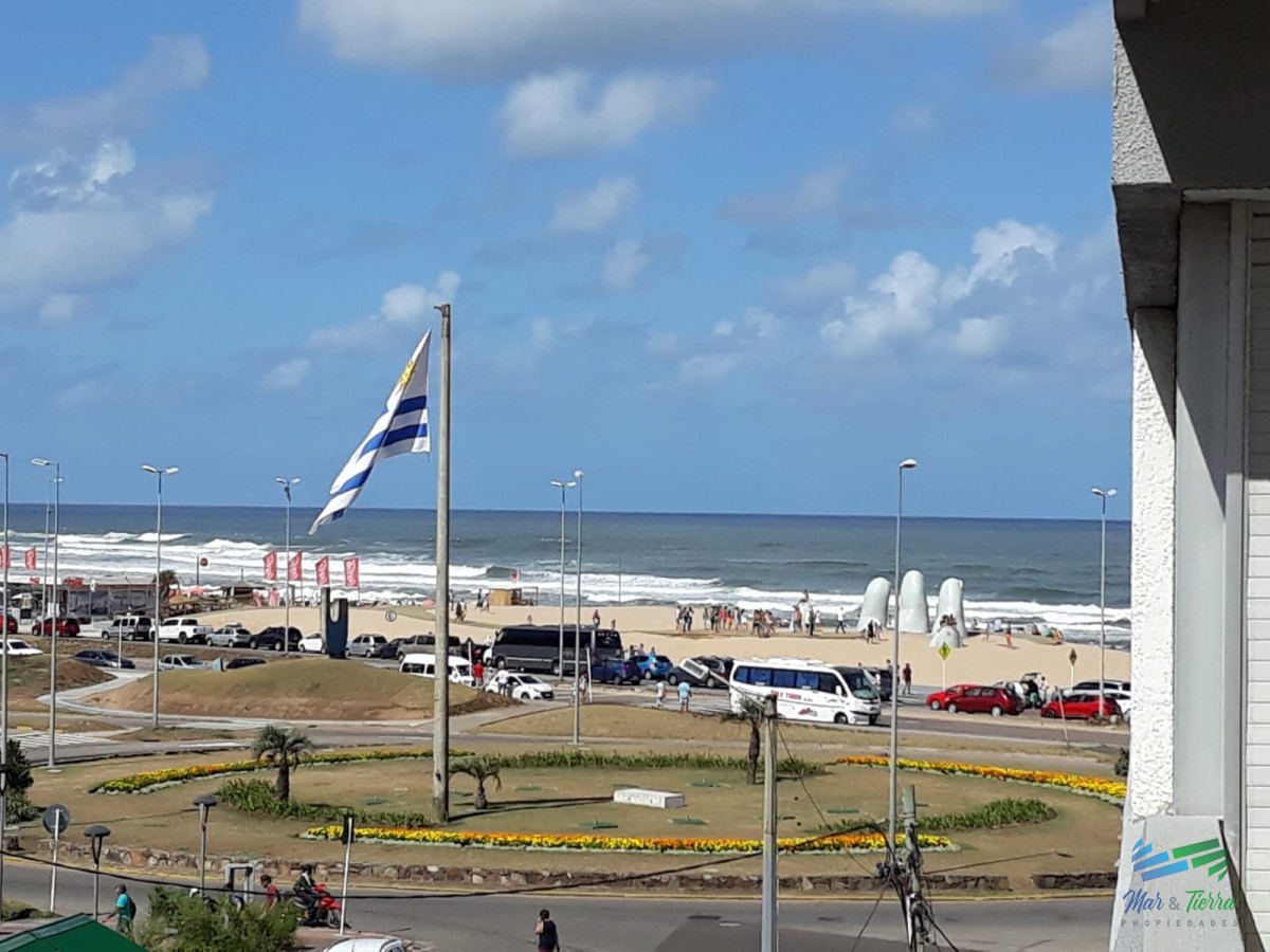 Apartamento ID.2124 - Muy buena oprtunidad, en Península a pasitos del mar