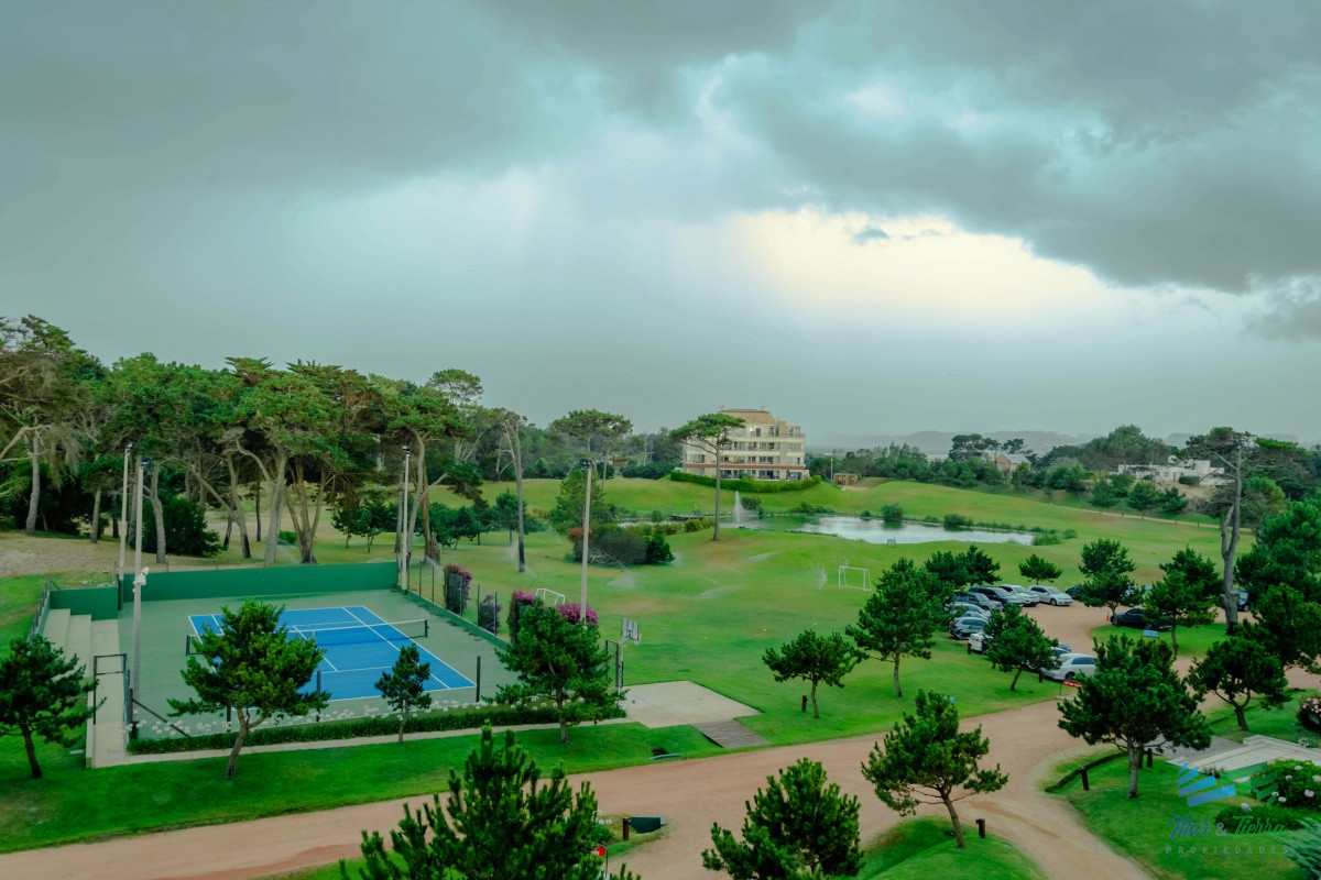 Apartamento ID.4210 - Venta de Apartamento 2 DORMITORIOS en Playa Mansa, Punta del Este