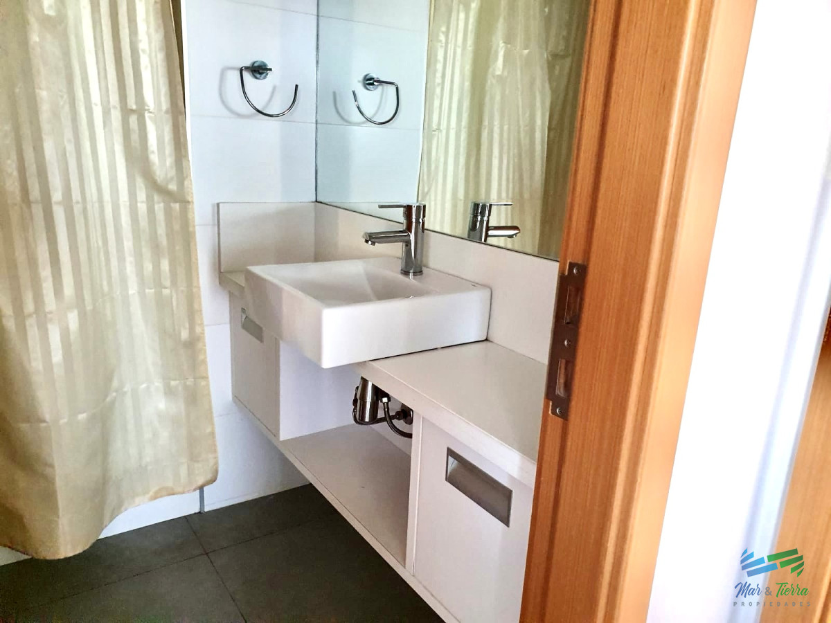 Apartamento ID.1297 - Excelente oportunidad en venta... piso alto .. Roosevelt, Punta del Este