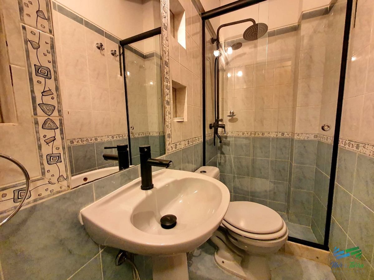 Apartamento ID.4750 - ALQUILER ANUAL, PENÍNSULA. DOS DORMITORIOS, DOS BAÑOS, MUY AMPLIO. 