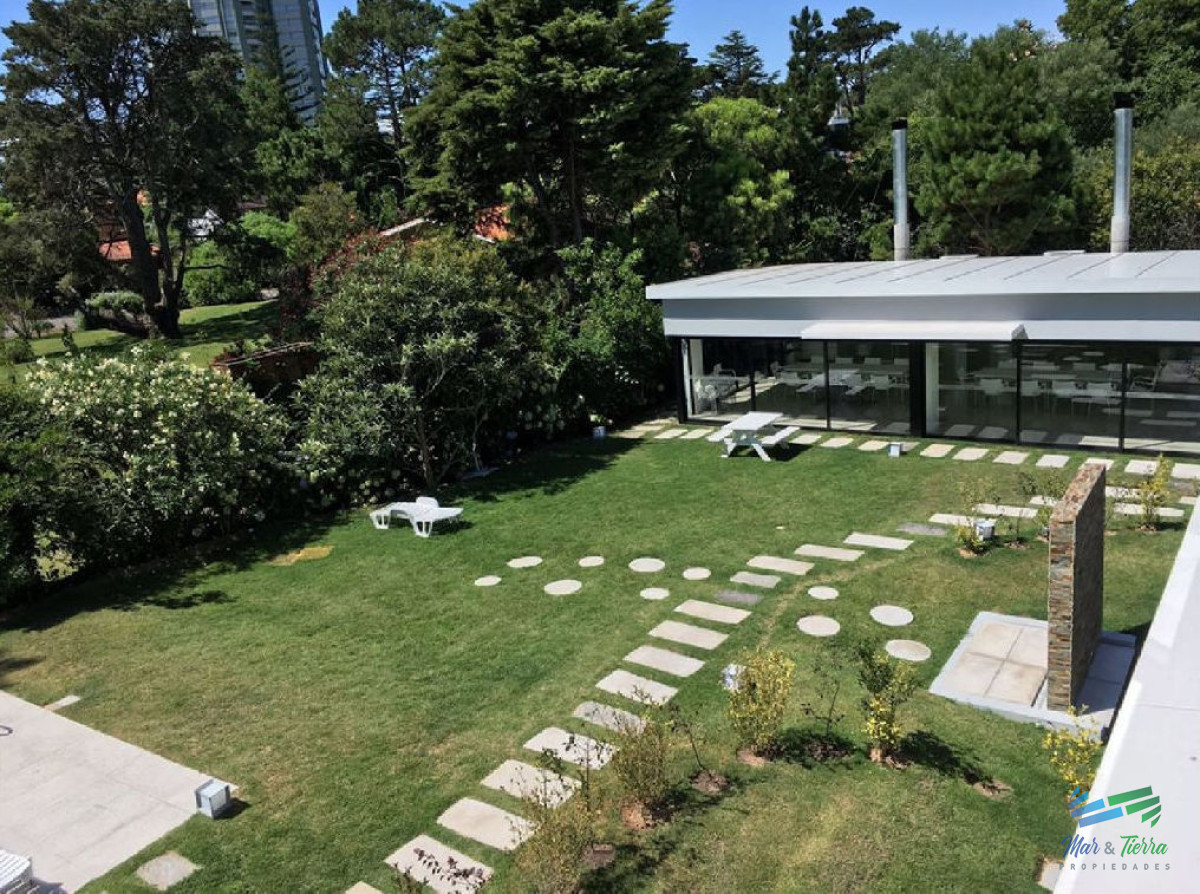 Apartamento ID.5175 - Venta de apartamento 2 dormitorios con vista al mar zona Arcobaleno