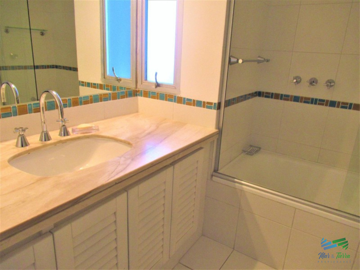 Apartamento ID.1513 - Dpto.reciclado, amplio y luminoso, con vistas de casi 360º.