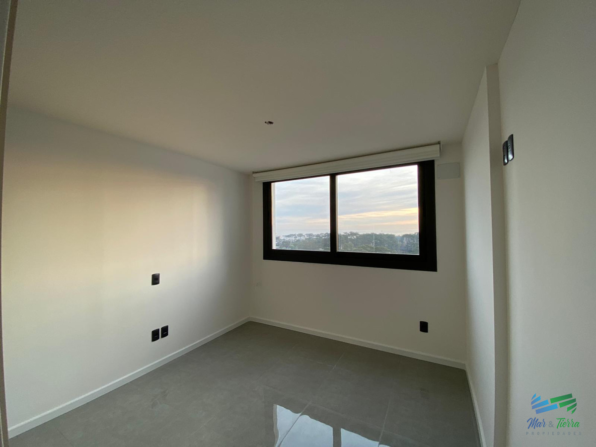 Apartamento ID.2607 - Alquiler anual apartamento 2 dormitorios con servicios en Roosevelt, Punta del Este