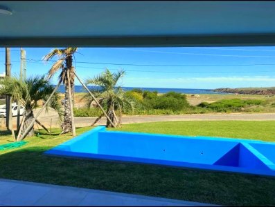Venta de apartamento esquinero en complejo Syrah Premium Las Grutas Punta Ballena 