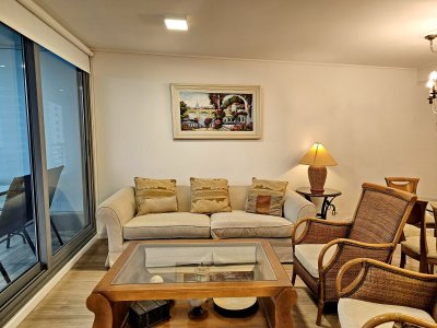 DEPARTAMENTO EN VENTA, PUNTA DEL ESTE, DOS DORMITORIOS DOS BAÑOS. EDIFICIO CON SERVICIOS 