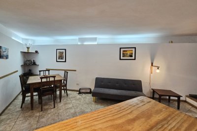 Venta apartamento 2 dormitorios un baño frente a playa Brava Punta del Este