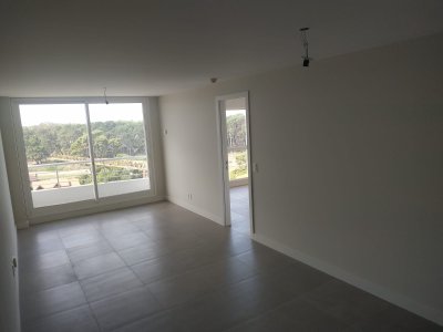 En venta apartamento a estrenar, 2 dormitorios con servicios en Roosevelt, Punta del Este