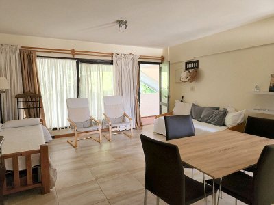 En venta monoambiente o local para uso comercial profesional y vivienda en Maldonado 