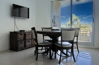 En venta apartamento 2 dormitorios con parrillero propio y piscina en San Rafael, Punta del Este.