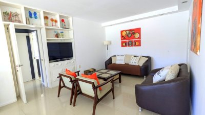 Vendo apartamento 2 dormitorios reciclado, Peninsula a pasitos del puerto de Punta del Este