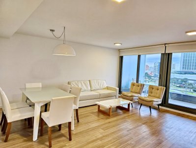 APARTAMENTO EN VENTA, 2 DORMITORIOS EN SUITE, PUNTA DEL ESTE. EN EDIFICIO CON SERVICIOS 