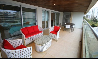 venta apartamento 3 dormitorios Icon Brava Punta del este playa Brava