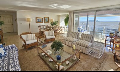 Excelente opción en alquiler y venta, primera línea sobre el Puerto de Punta del Este.