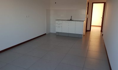 Vendo apartamento a estrenar de 2 dormitorios con cochera en Maldonado