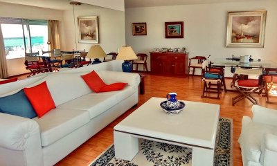 Venta de apartamento 2 dormitorios 2 baños en Peninsula de Punta del Este con impresionante vista