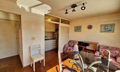 En venta apartamento 1 dormitorio con garaje en Peninsula, Punta del Este