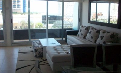 Apartamento de 2 dormitorios con vista al mar ,Punta del Este