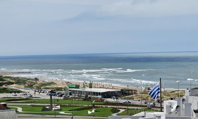 Venta apartamento 1 dormitorio en península de Punta del este a pasos de playa Mansa playa Brava