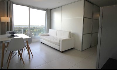 En venta apartamento 1 dormitorio, piso alto, piscina, garaje, Roosevelt, Punta del Este.