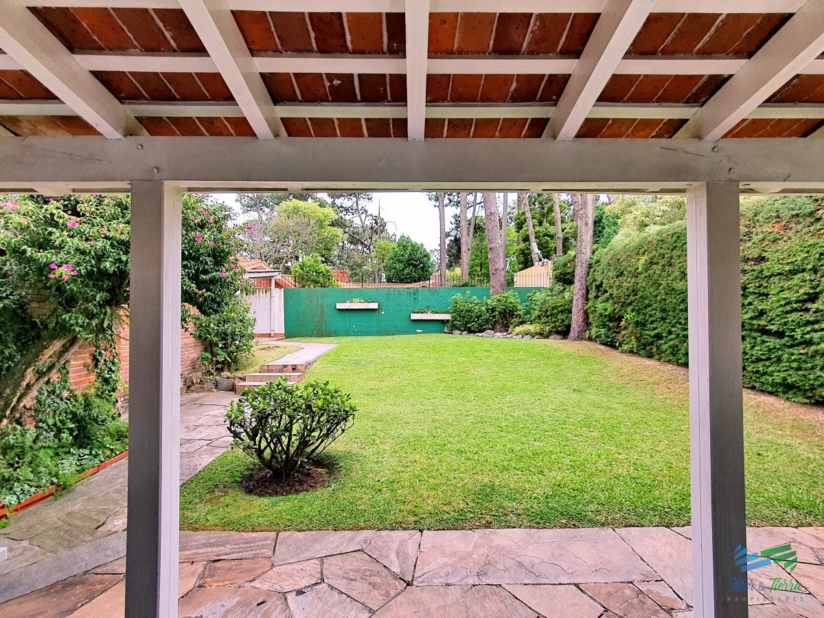 Casa ID.2919 - Vendo casa 4 dormitorios en San Rafael, Punta del Este
