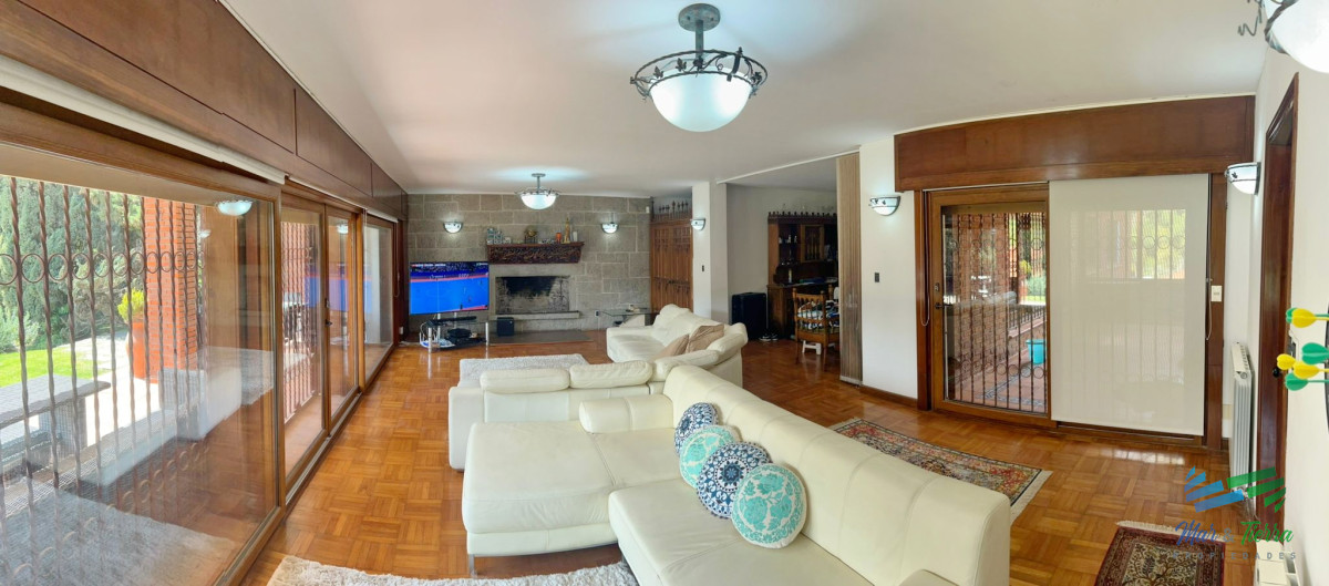 Casa ID.5563 - Venta de casa en Solanas Punta Ballena 8 dormitorios 8 baños 