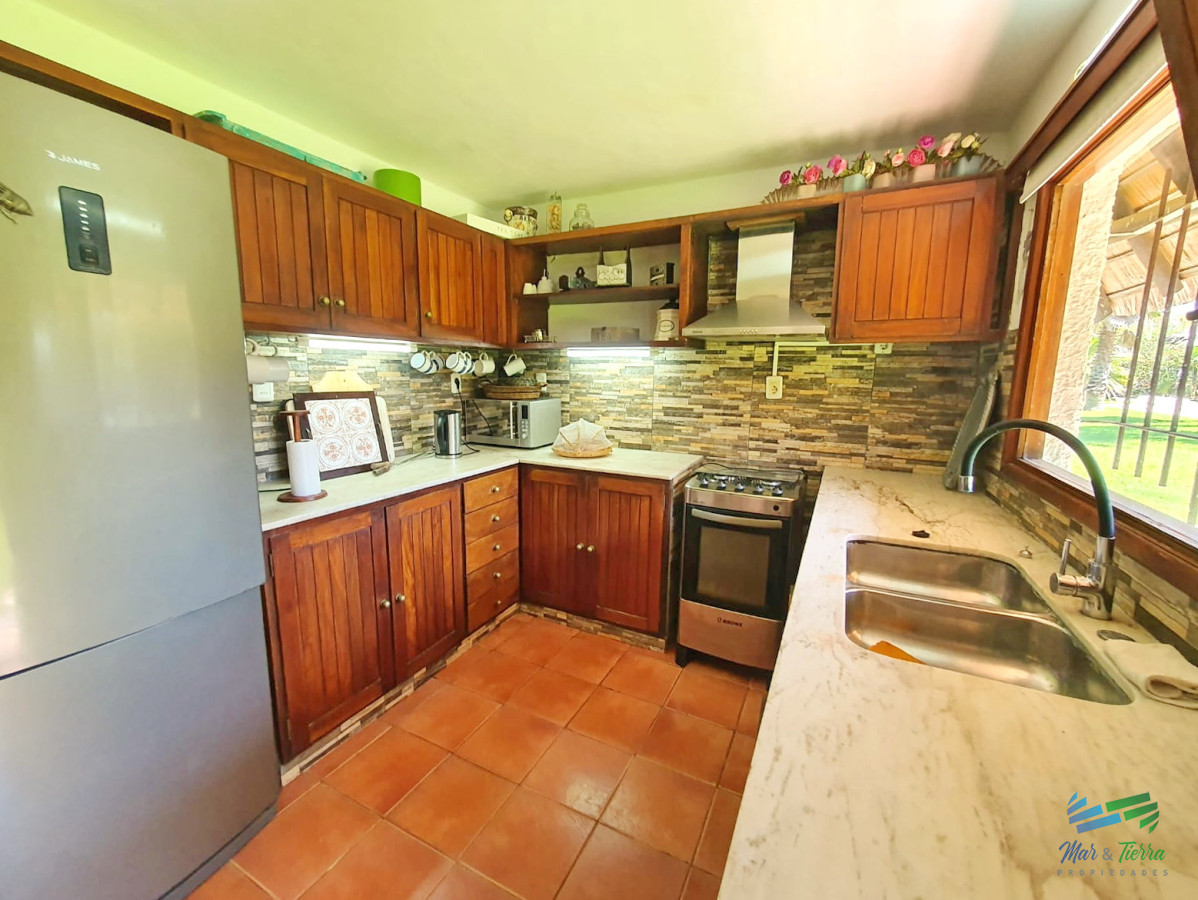 Casa ID.4817 - CASA CON GRAN PATIO, PISICNA, TRES DORMITORIOS DISPONIBLE TEMPORADA 2026 
