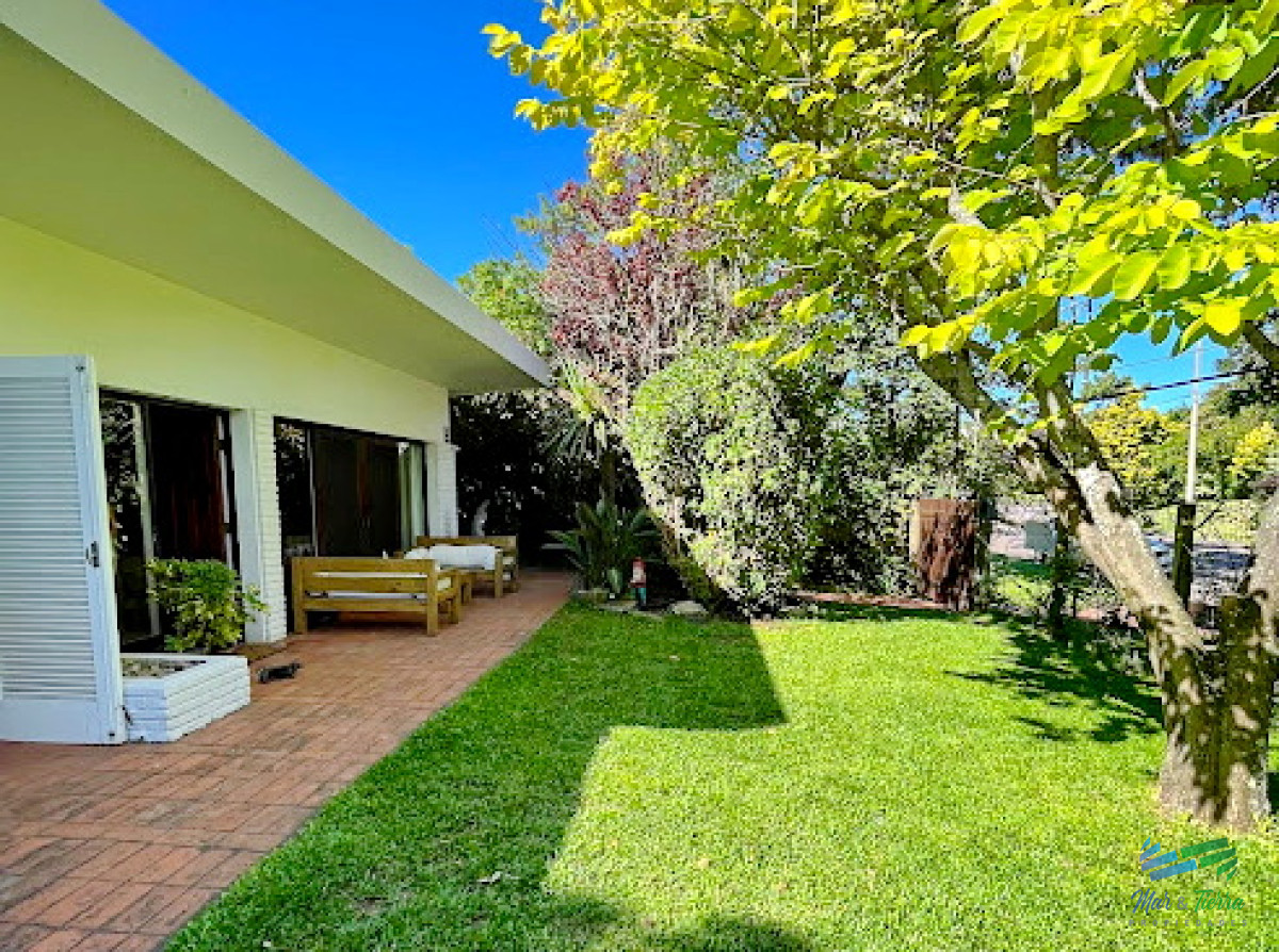 Casa ID.4829 - CASA EN LA MANSA, DISPONIBLE ALQUILER TEMPORADA, TRES DORMITORIOS. 