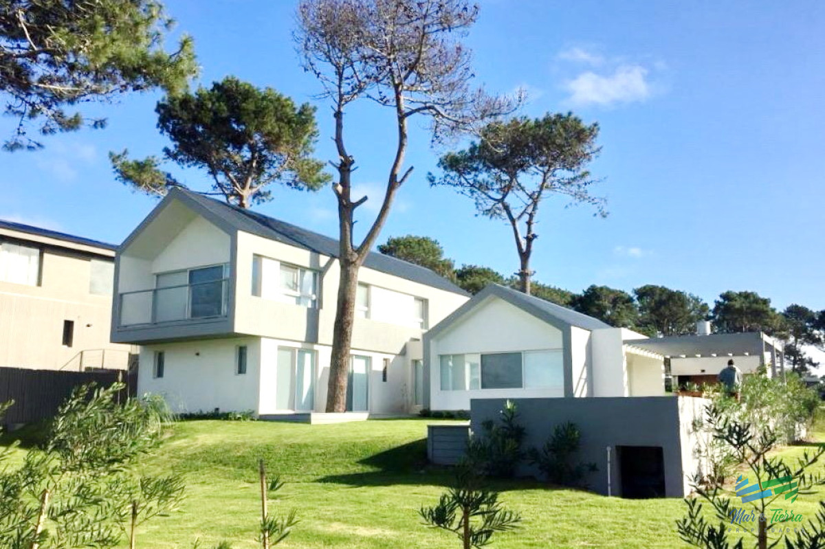 Casa ID.3934 - casa en venta y alquiler! 5 dormitorios, barrio privado, pinar del faro - Jose Ignacio
