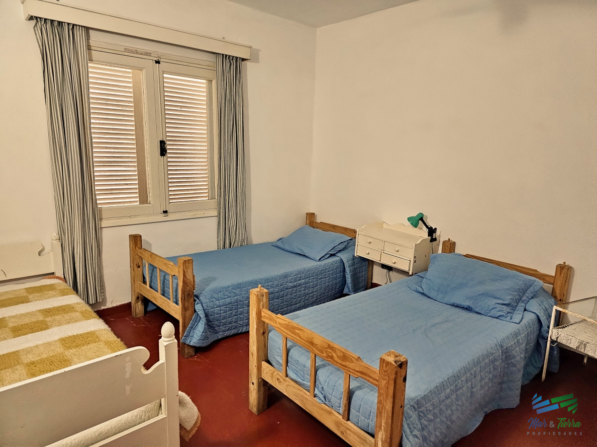 Casa ID.4287 - En venta casa 6 dormitorios con gran terreno y piscina, en la brava, Punta del Este