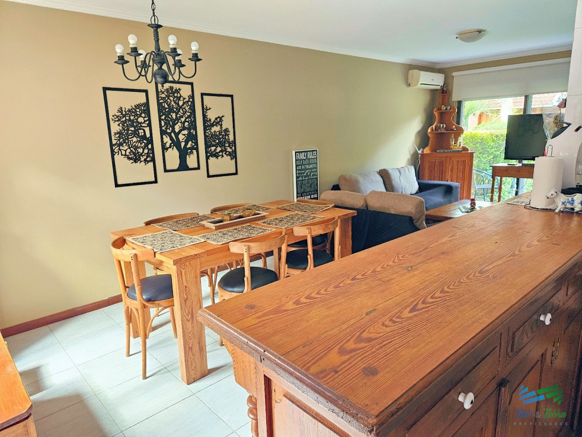 Casa ID.4508 - Venta de casa PH DUPLEX 2 dormitorioss en barrio Cantegril zona Roosevelt 